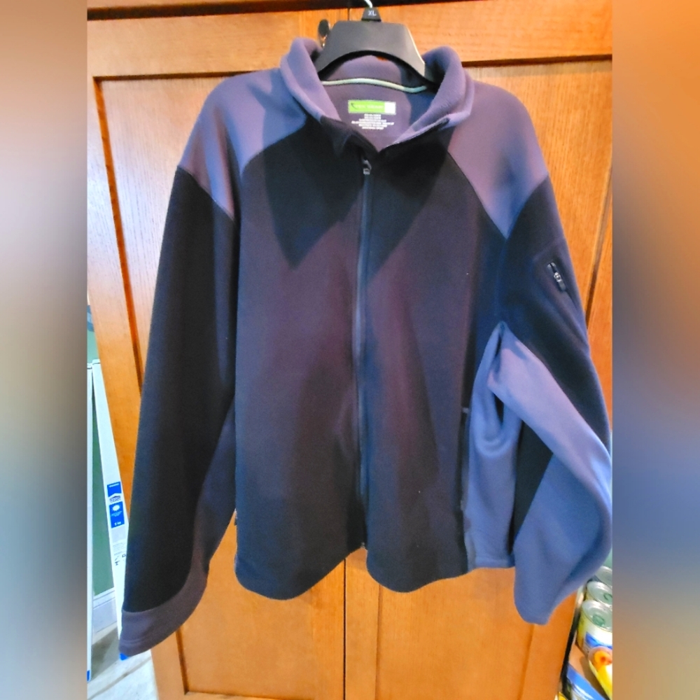 Men's Tek Gear zipper jacket, size XL